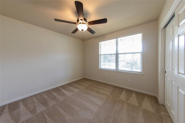 Building Photo - 30018 Bumble Bee Dr