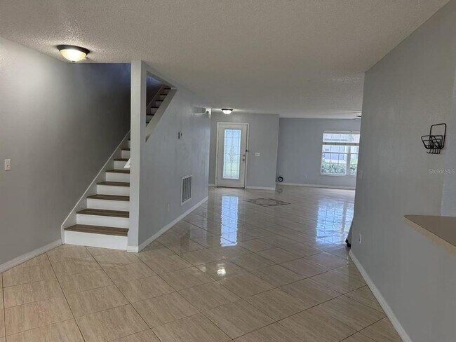 Building Photo - 842 Horseshoe Falls Dr