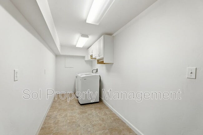 Building Photo - 245 Blue Ridge Dr