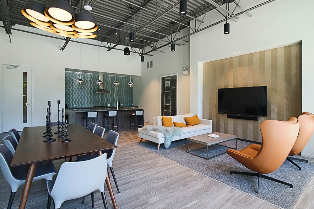 Building Photo - 899 S Ashland Ave