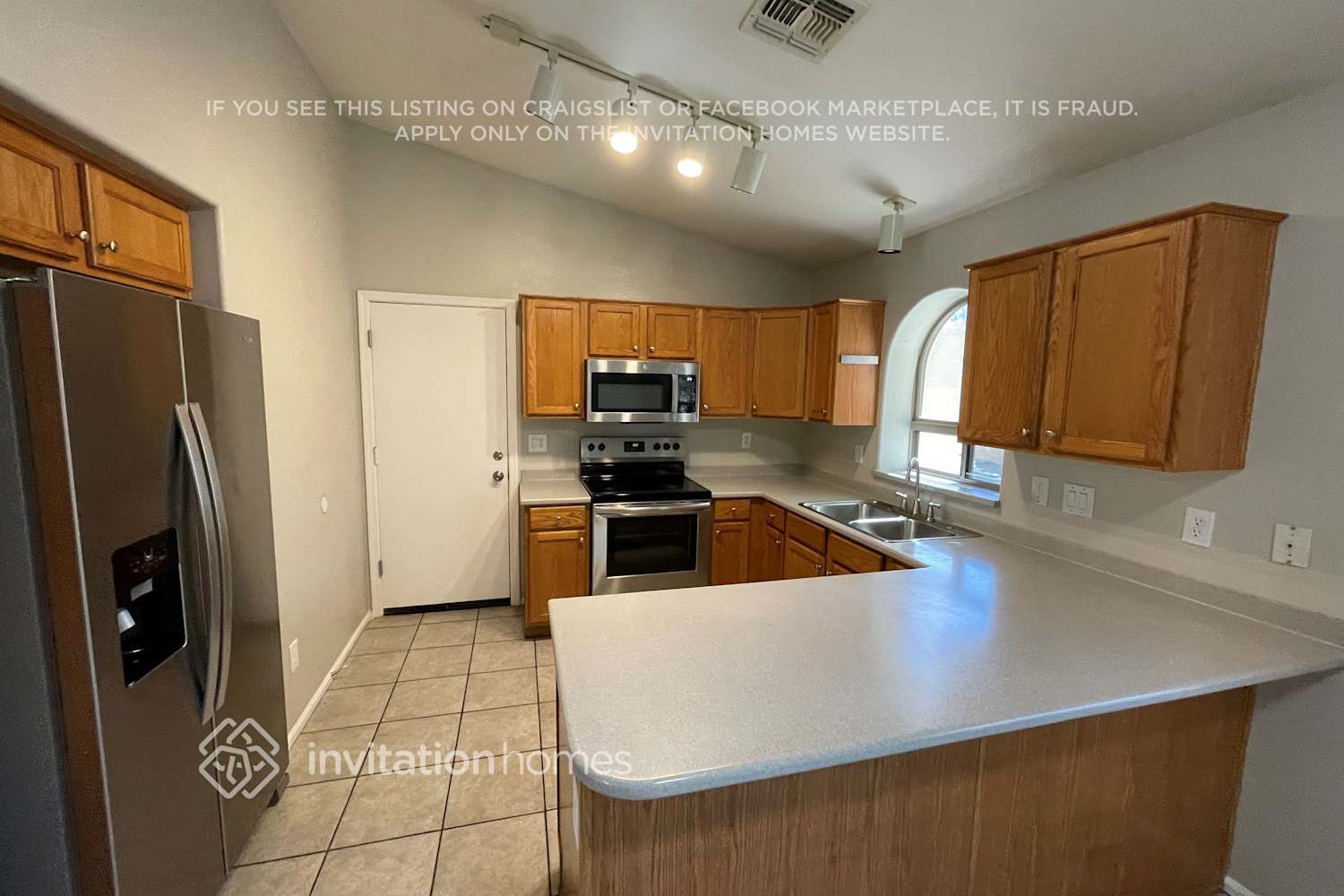 Building Photo - 16030 W Diamond St