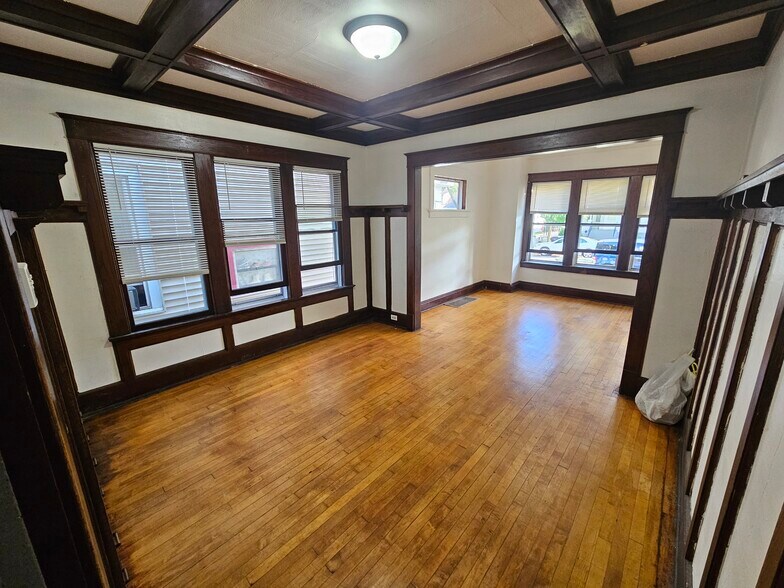 Building Photo - 3736 W Dorothy Pl