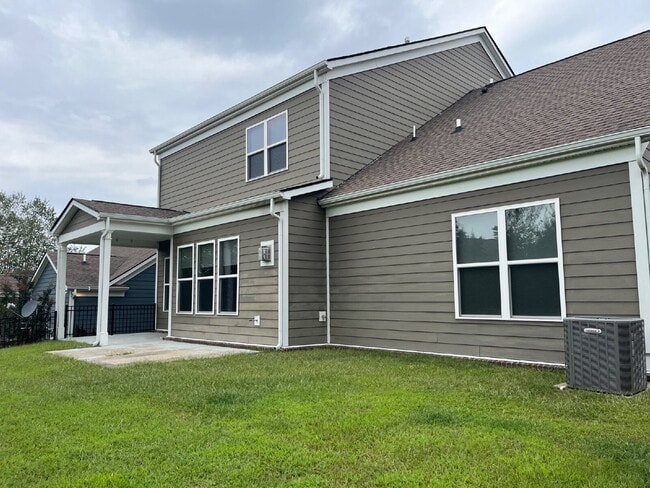 Building Photo - 1712 Biscayne Dr
