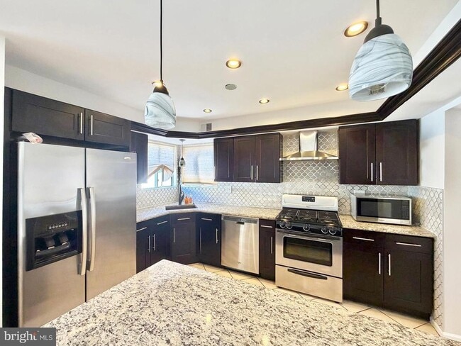 Building Photo - 26 Allison Rd