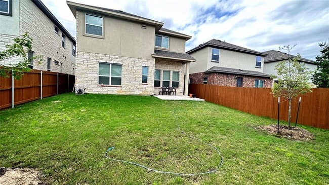 Building Photo - 1336 Westborough Ln