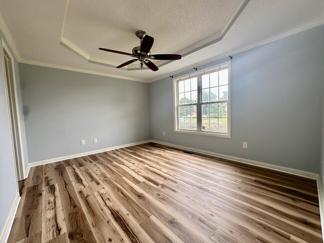 Building Photo - 228 Northview Dr