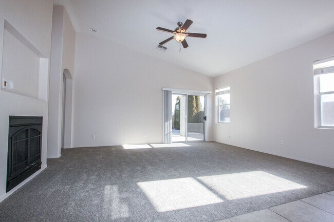 Building Photo - Pronghorn Ranch Amenities