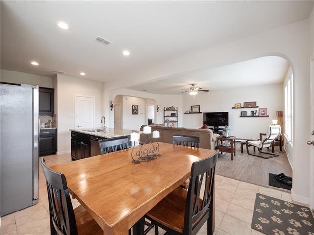 Building Photo - 1104 Genola Dr