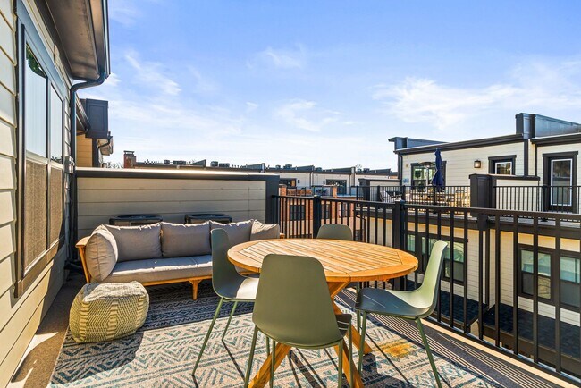 Building Photo - Your new home awaits you! Luxury Townhouse...