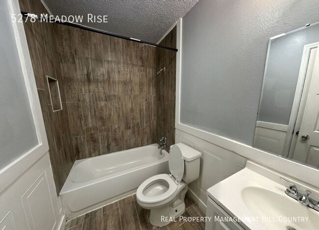 Building Photo - 5278 Meadow Rise St