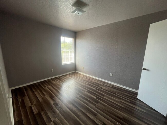 Building Photo - 4509 Mattie Dr