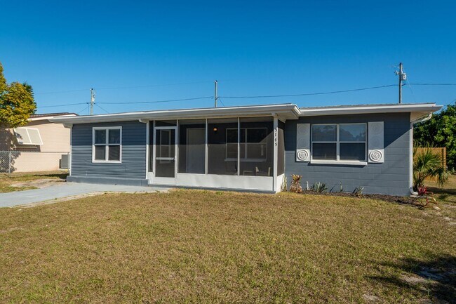 Building Photo - Fully Furnished 3BR/2BA St. Pete Home – Modern Updates & Prime Location