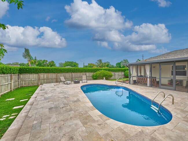 Building Photo - 1267 Summerwood Cir