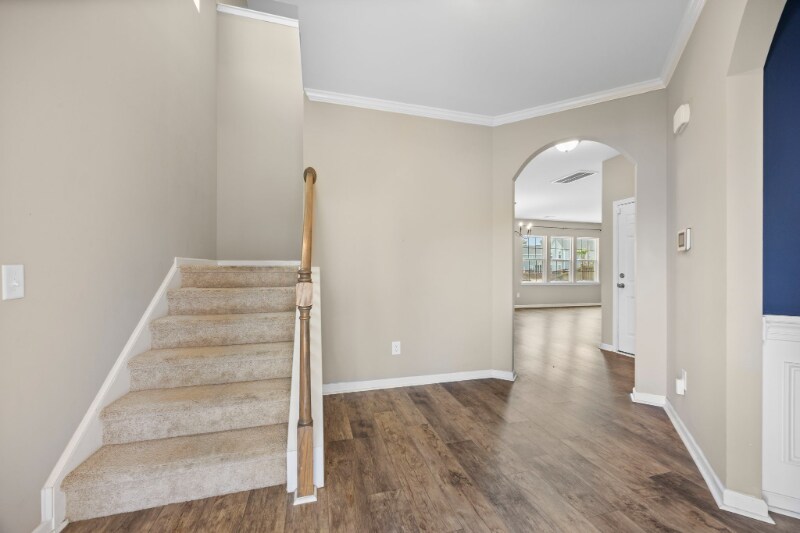 Building Photo - 677 Redbud Ln