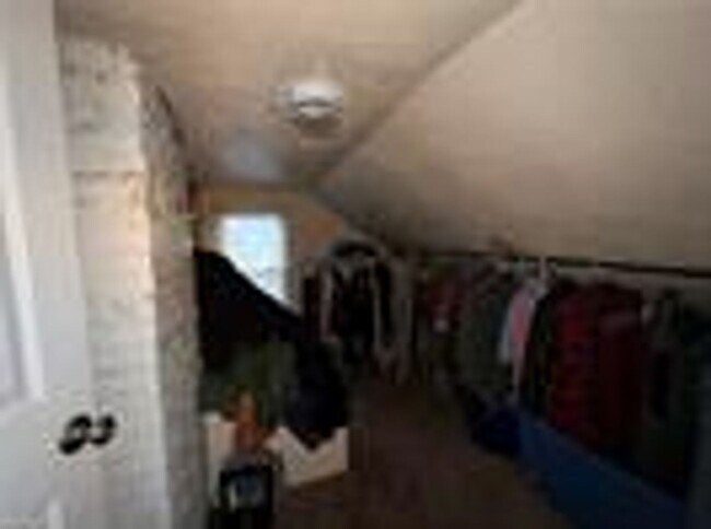 Building Photo - 2118 Denison Ave