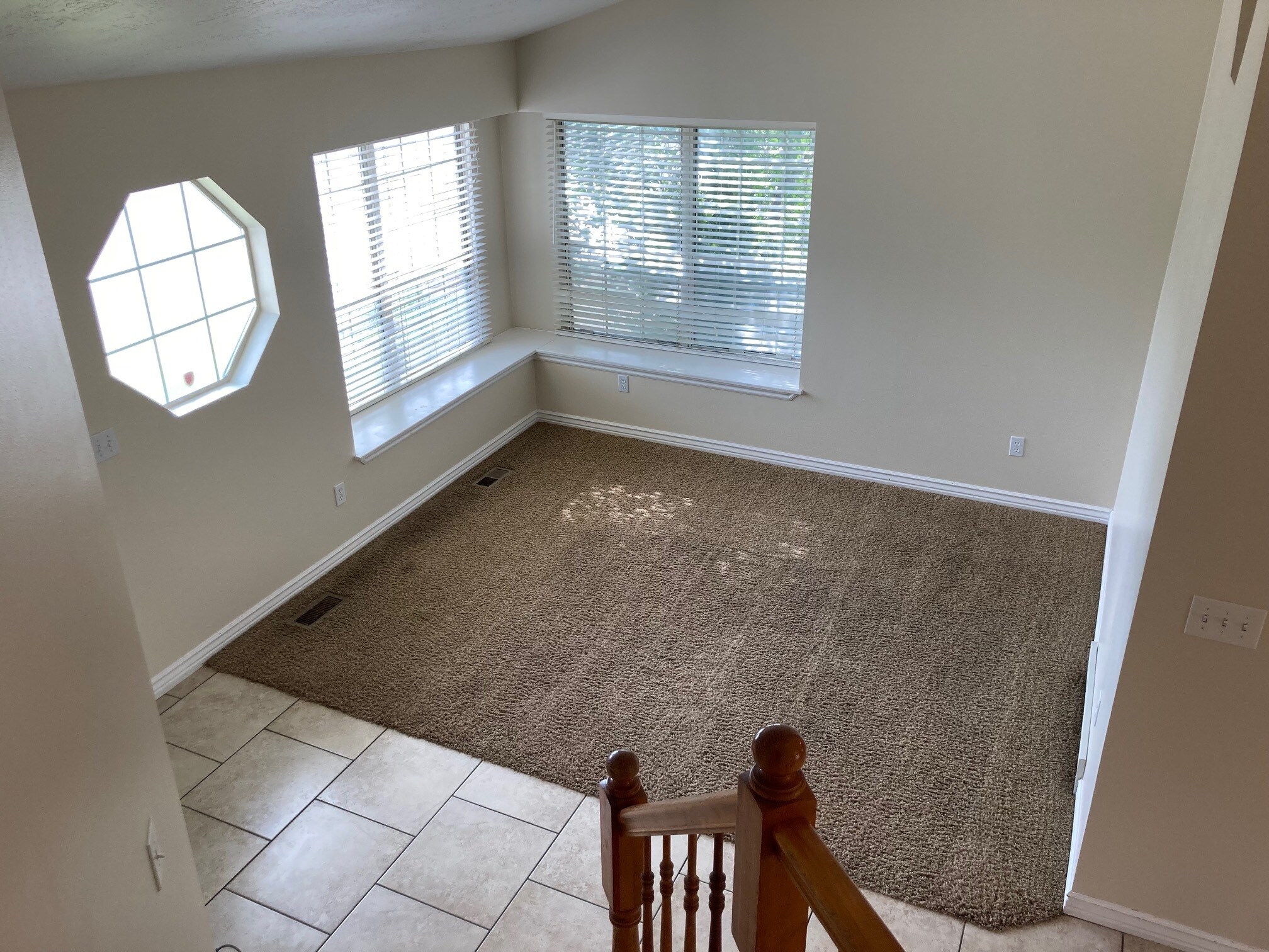 Building Photo - 734 W Sweet Meadow Ln