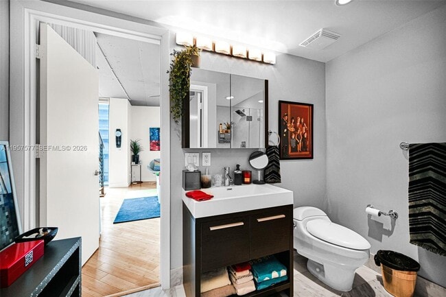 Building Photo - 690 SW 1st Ct