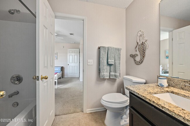 Building Photo - 677 Scrub Jay Dr