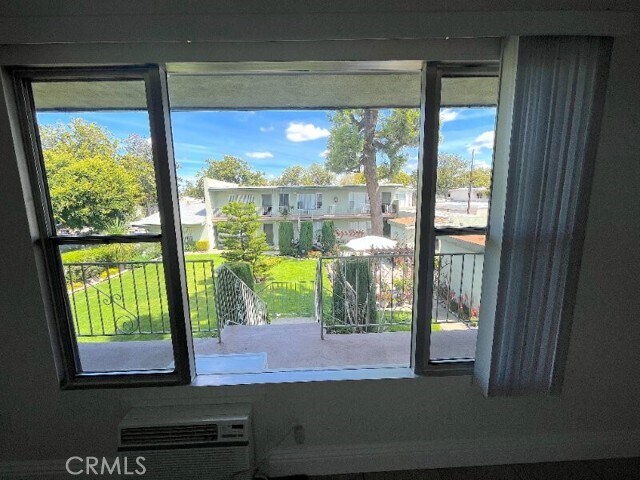 Building Photo - 146 S Princeton Ave