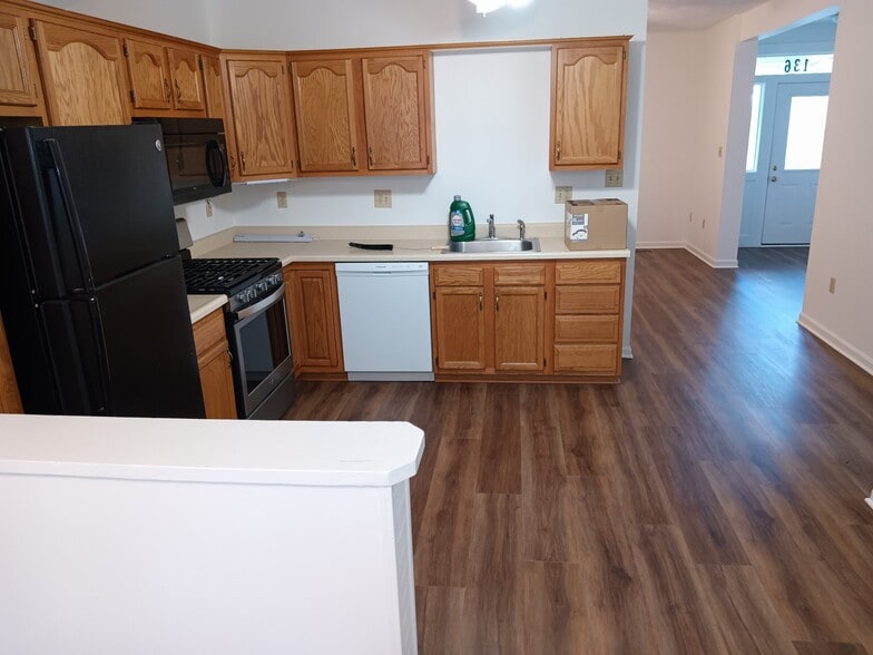 Building Photo - 136 Boggs Ave