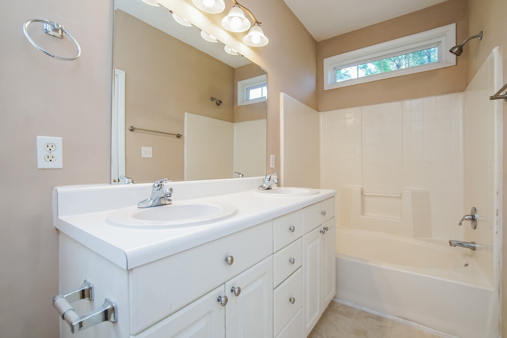Building Photo - 7137 Spanglers Spring Way