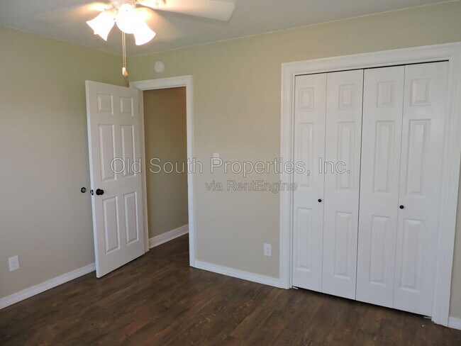 Building Photo - 5016 Challenger Way