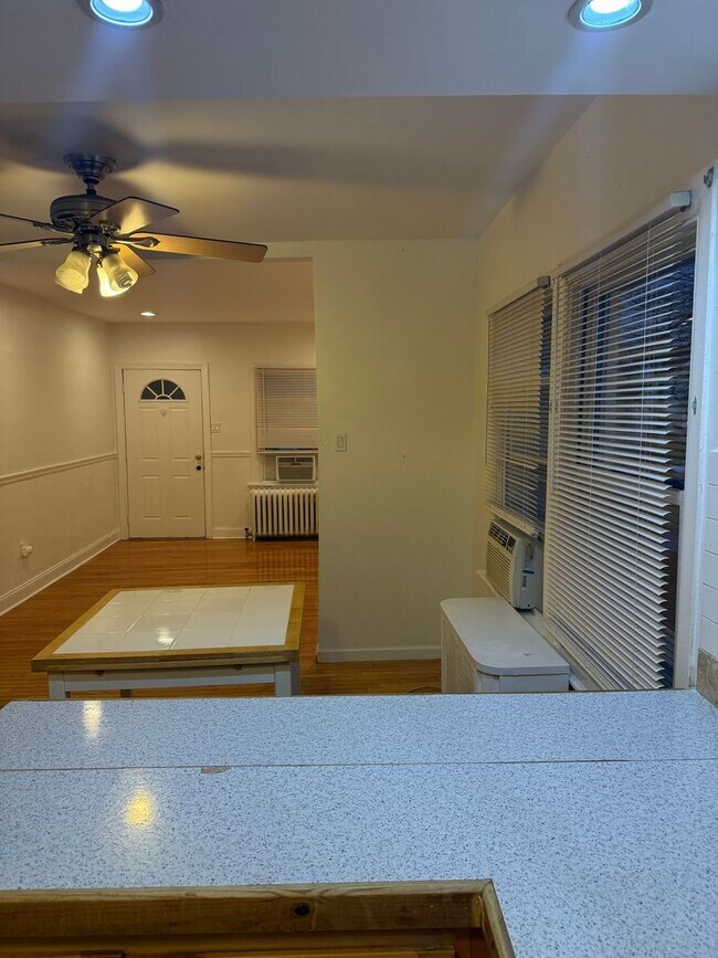 Building Photo - High_1368