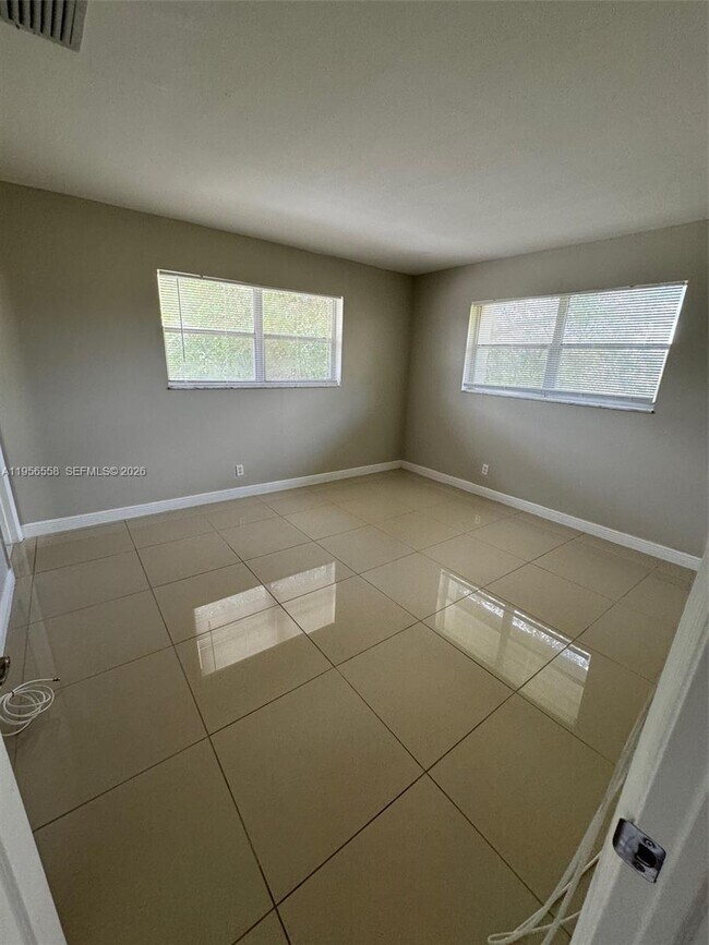 Building Photo - 8060 Fairview Dr