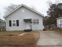 Building Photo - 648 Williams St