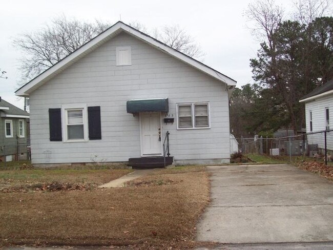 Primary Photo - 648 Williams St