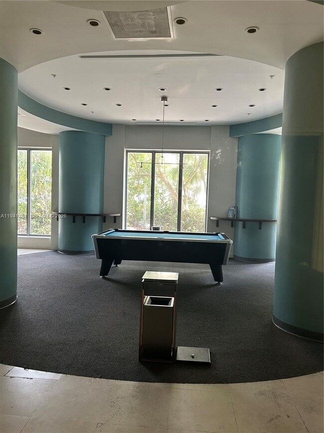 Building Photo - 4001 S Ocean Dr