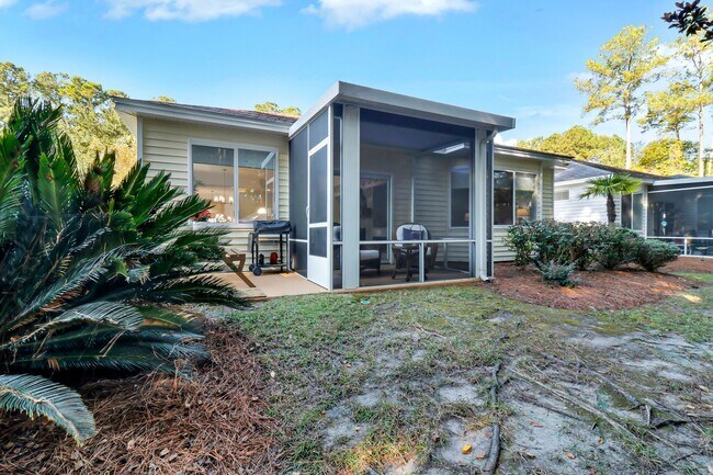 Building Photo - 39 Andover Pl