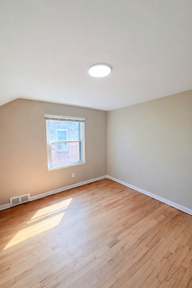 Building Photo - 5280 Alter Rd