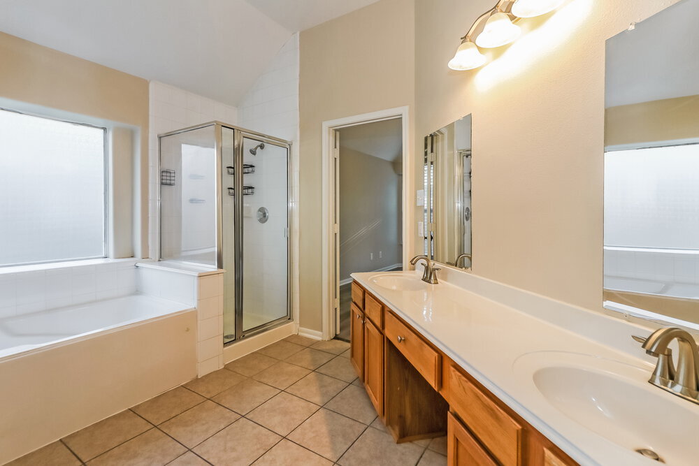 Building Photo - 9806 King Arthur Ct