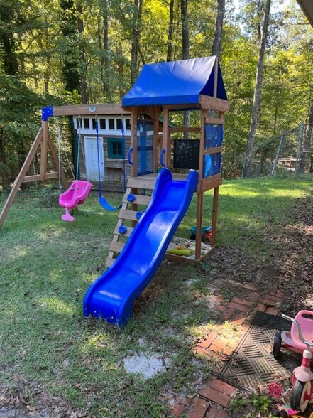 Building Photo - 40 Big Tom Rd