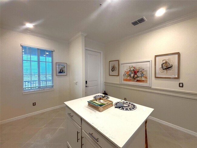 Building Photo - 12140 Wellen Golf St