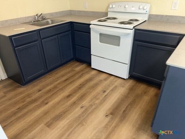 Building Photo - 1606 Stewart St