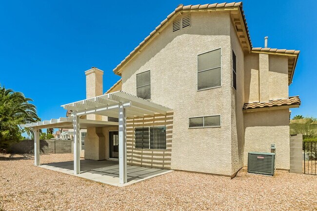 Building Photo - 2642 Ridgewater Cir