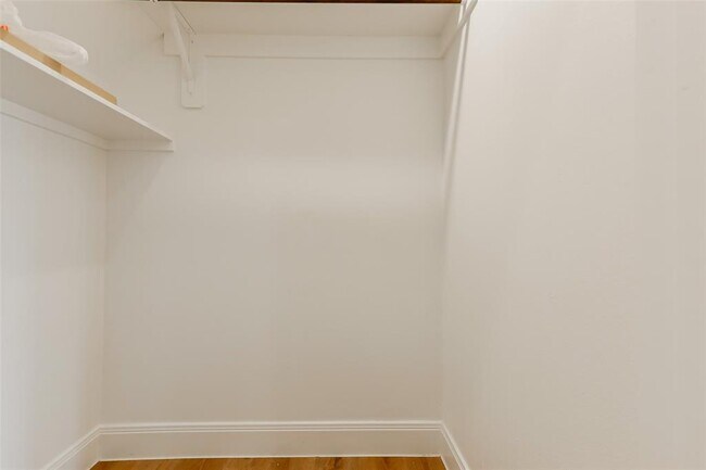 Building Photo - 7810 Kenton St