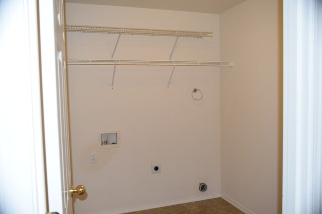 Building Photo - 6321 NE 59th Ct