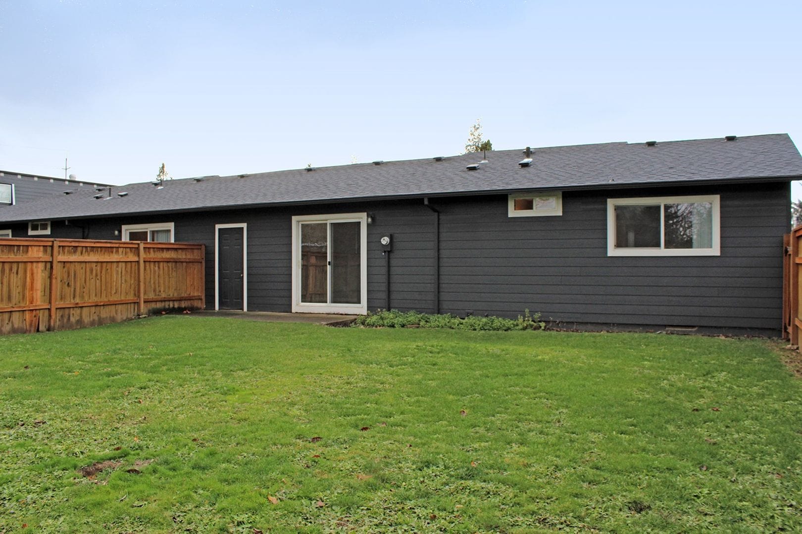 Building Photo - 4609-4609 NE Killingsworth St