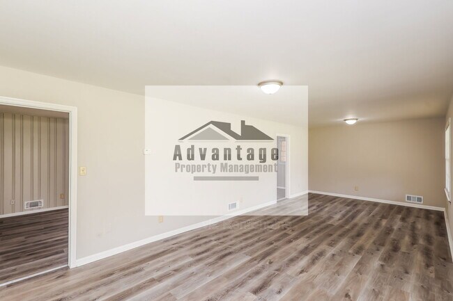 Building Photo - 6615 Cascade Palmetto Hwy