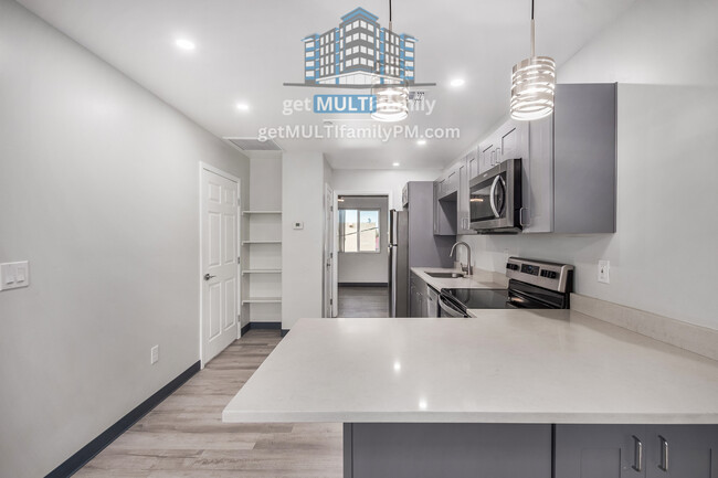 Building Photo - Modern 1-Bed 1-Bath Apartment Built in 2024