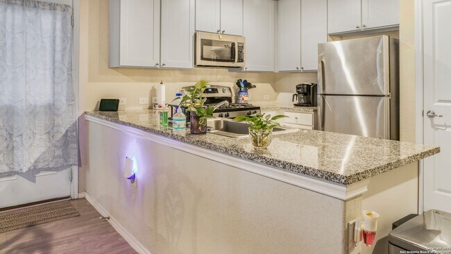 Building Photo - 3-BEDROOM LENNAR HOME IN NORTHEAST CROSSING