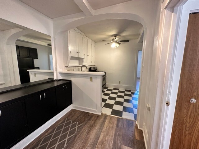 Building Photo - 534 Crescent Blvd