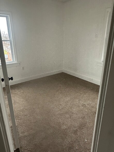 Building Photo - 16575 Libby Rd