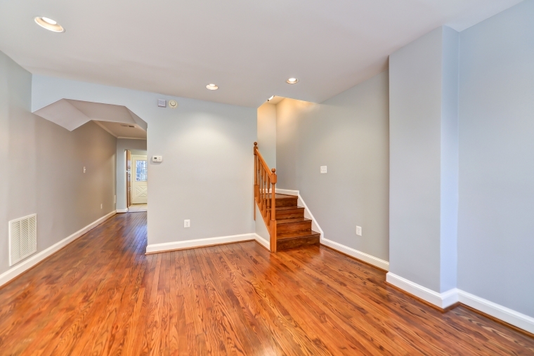 Living room - 1921 9 1/2 St NW