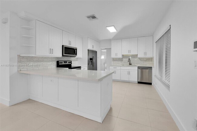 Building Photo - 5990 SW 86th St