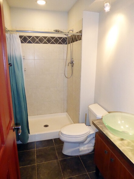 Building Photo - 1031 Mirrormere Cir