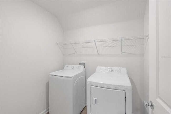 Building Photo - 2221 Rock Dr